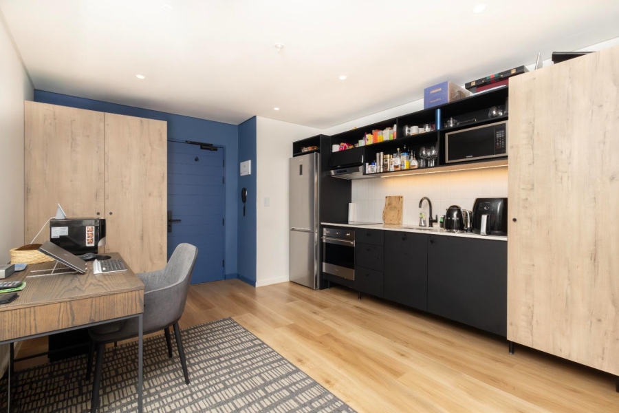 1 Bedroom Property for Sale in Sea Point Western Cape